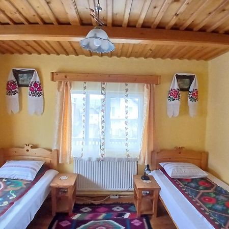 Casa Muntean Ξενοδοχείο Vadu Izei Εξωτερικό φωτογραφία