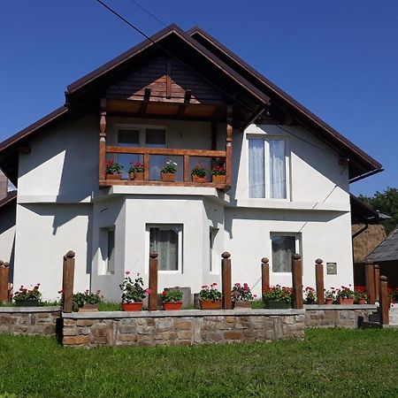 Casa Muntean Ξενοδοχείο Vadu Izei Δωμάτιο φωτογραφία